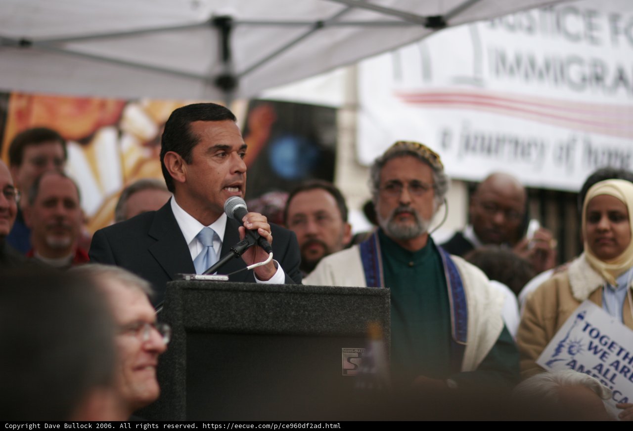 Antonio Villaraigosa Addresses a Packed Rally