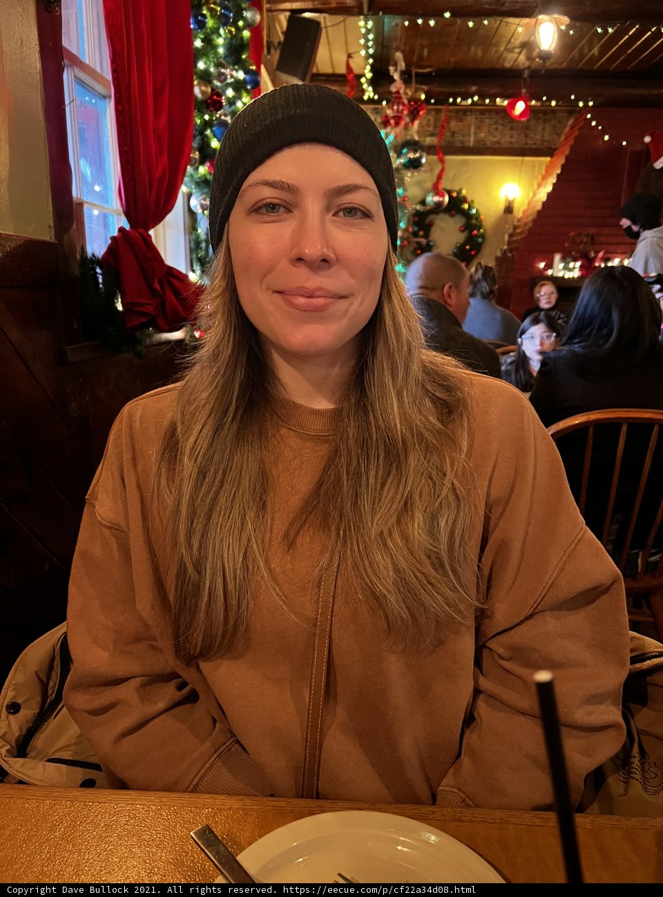 Holiday Cheer at Madrid's Cozy Café
