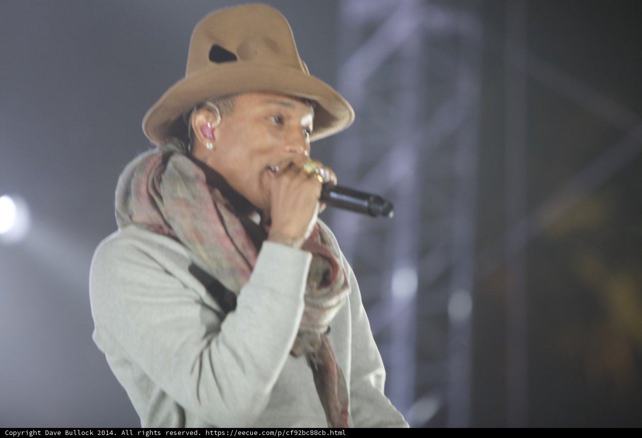 Cowboy crooner takes Coachella by storm