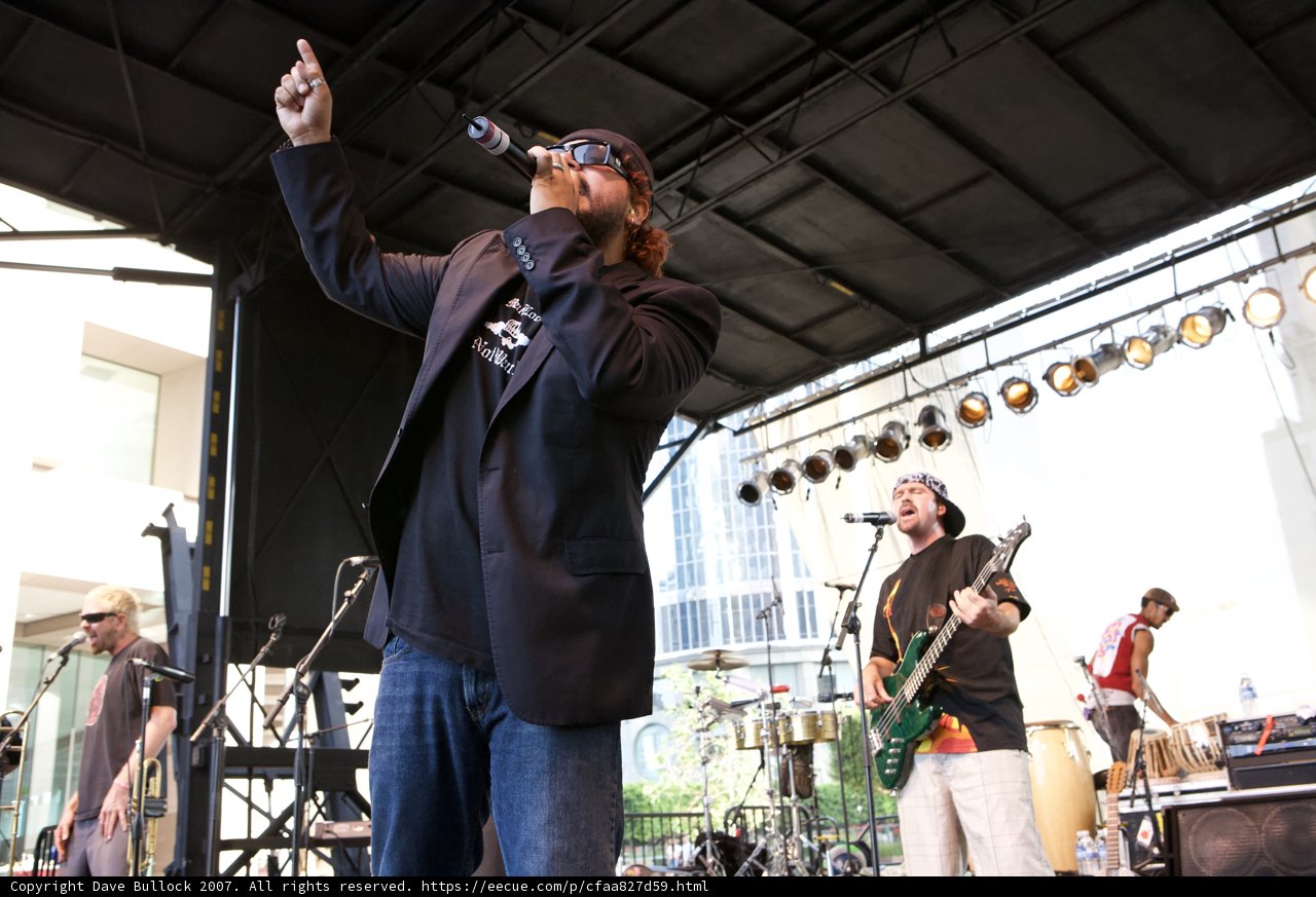 Grand Performance by OzoMatli