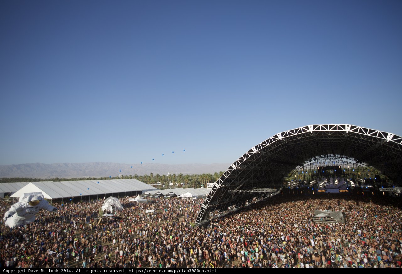 The Ultimate Crowd Experience at Coachella 2014