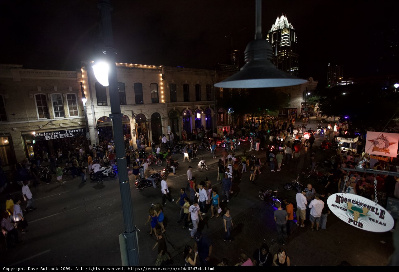 Nightlife in the Metropolis