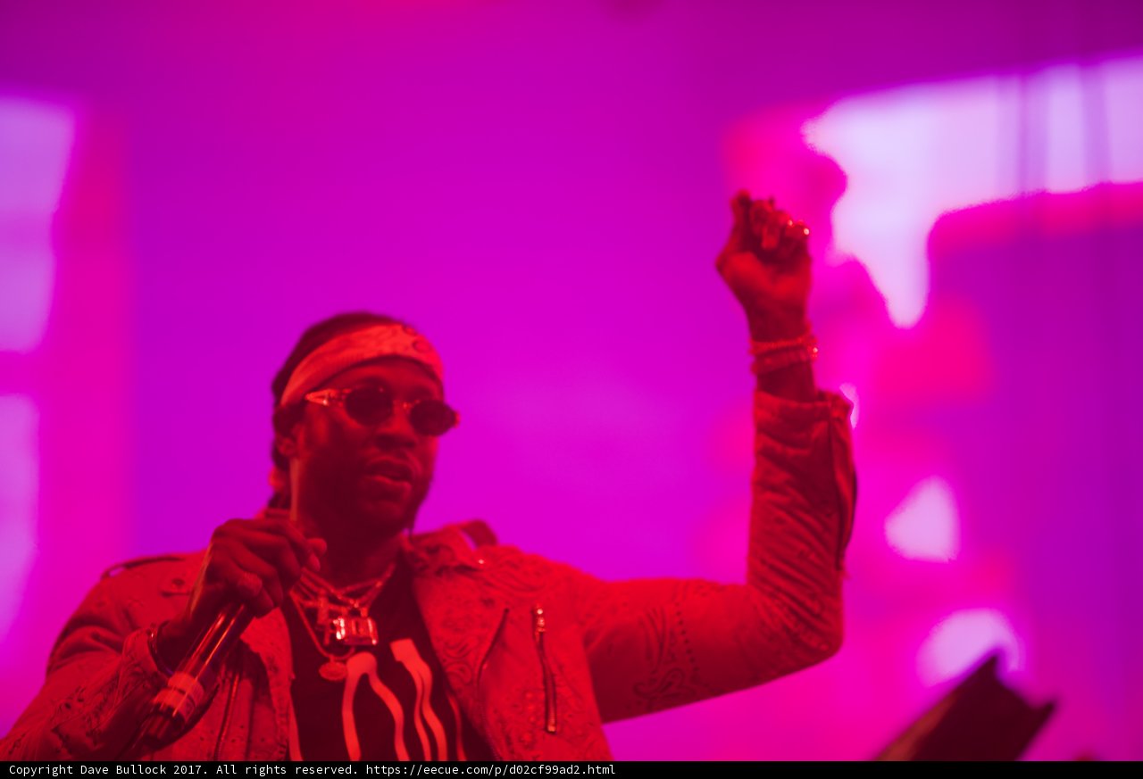 2 Chainz Shines on Stage