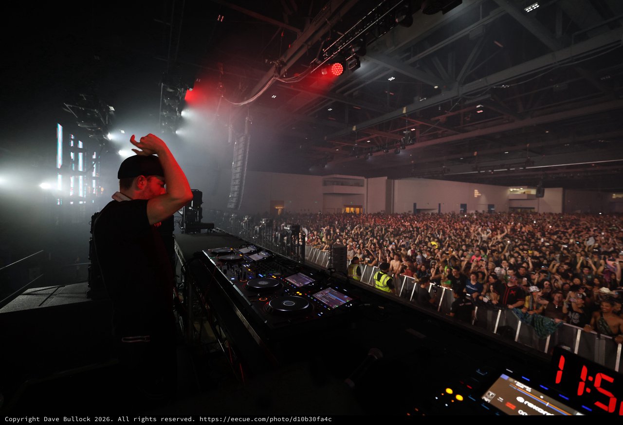 DJ Commands Massive Indoor Festival Crowd at Wobbleland
