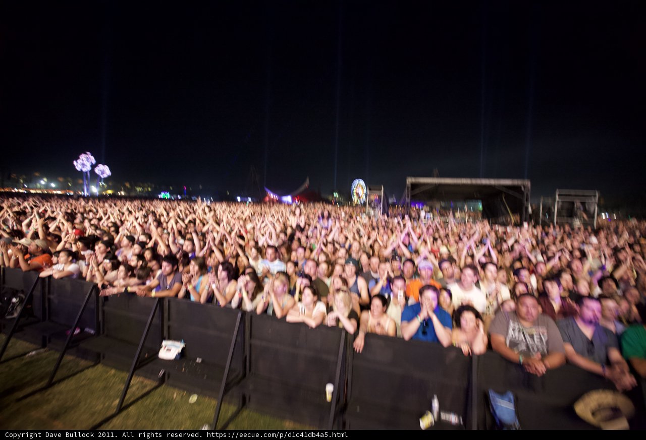 Coachella 2011 Crowd Rocks the NightAway