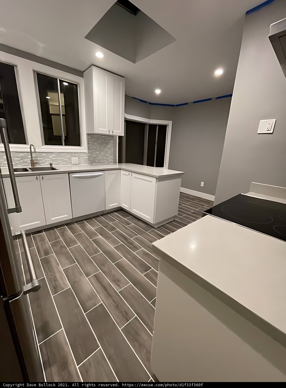 Clean and Modern Kitchen