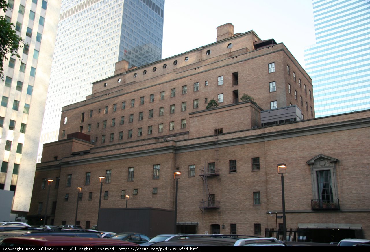Metropolitan High Rise Apartments