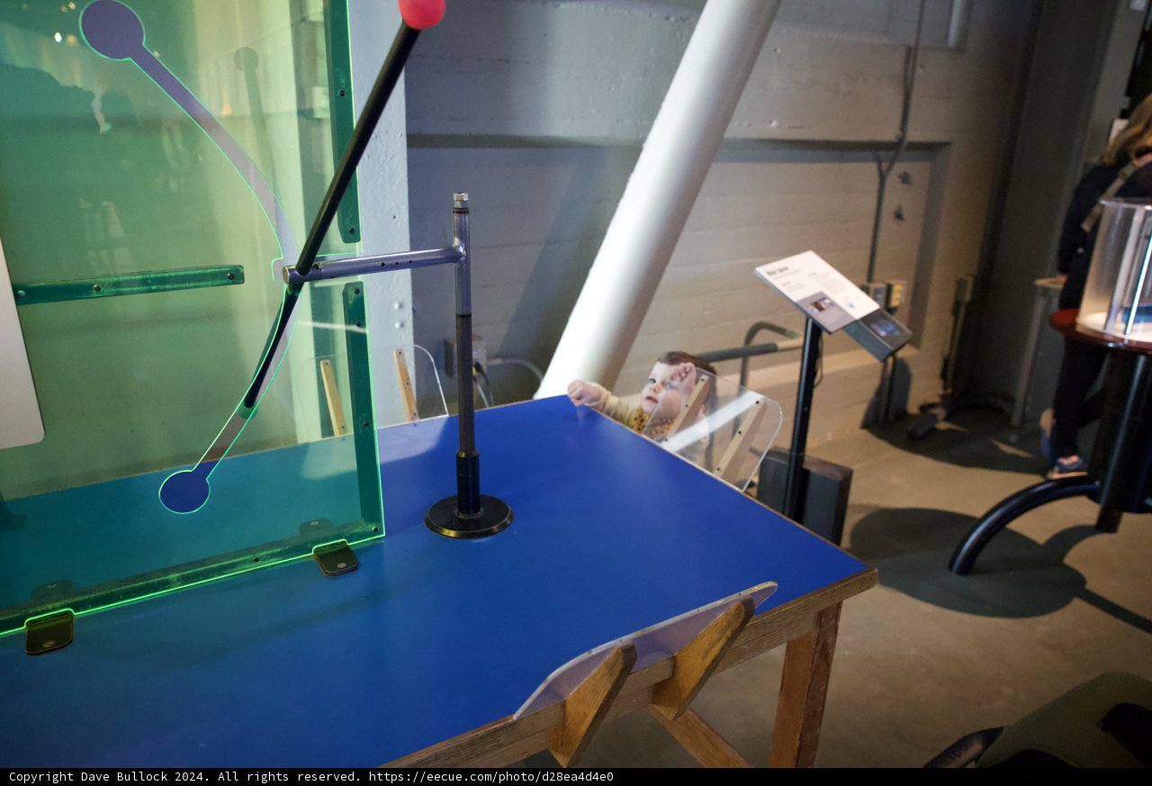 Unconventional Spaces - The Ingenuity of a Modern Table