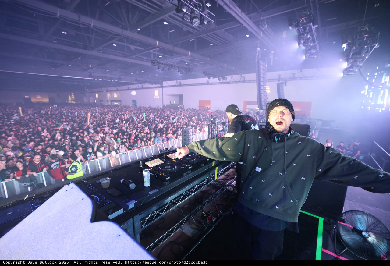 DJ Commands Massive Crowd at Wobbleland 2026