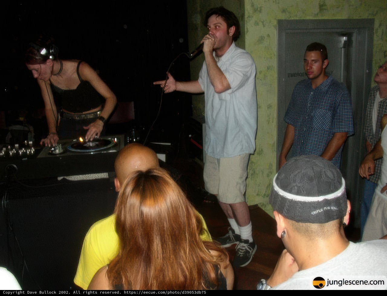 Captivating the Crowd