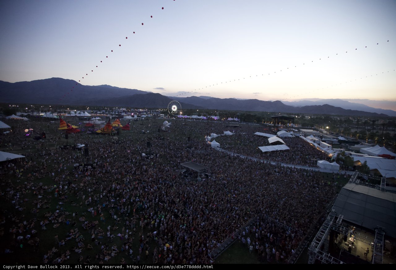 Coachella Crowd Takes Over the Sky