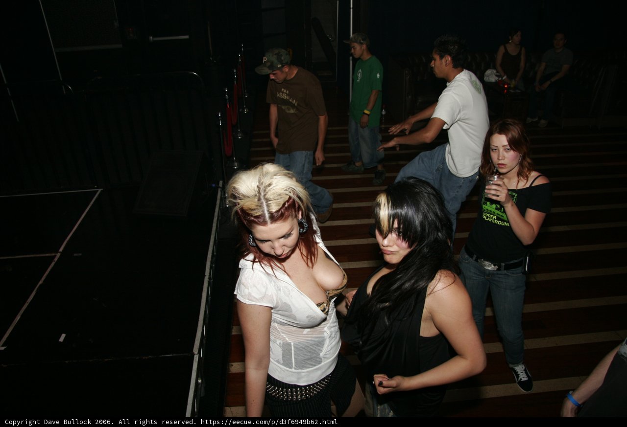 Nightclub Trio