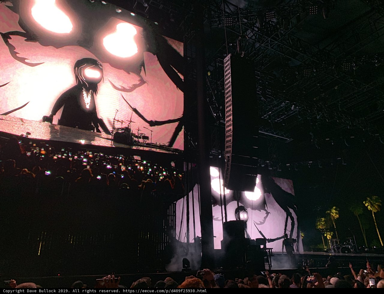 Spotlight on the Crowd