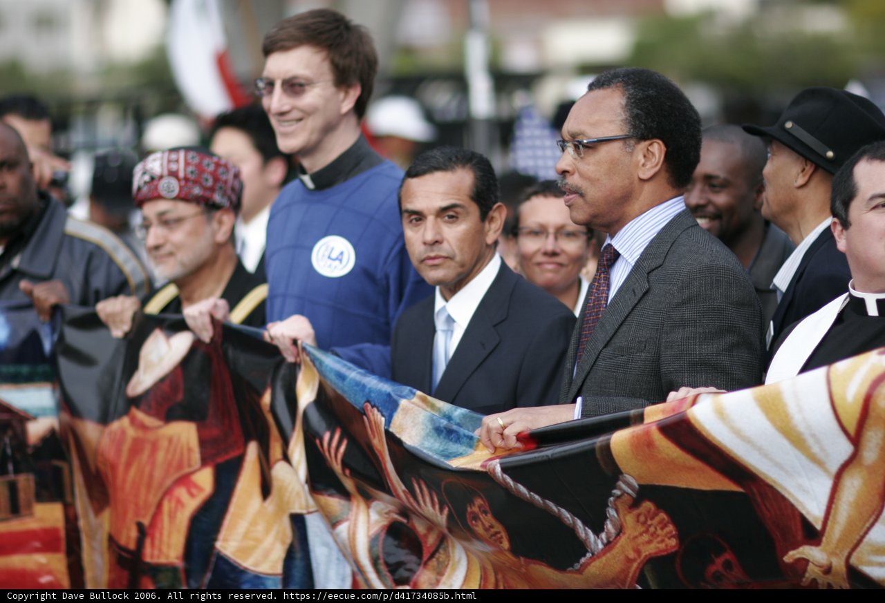 Rallying Together for Antonio Villaraigosa