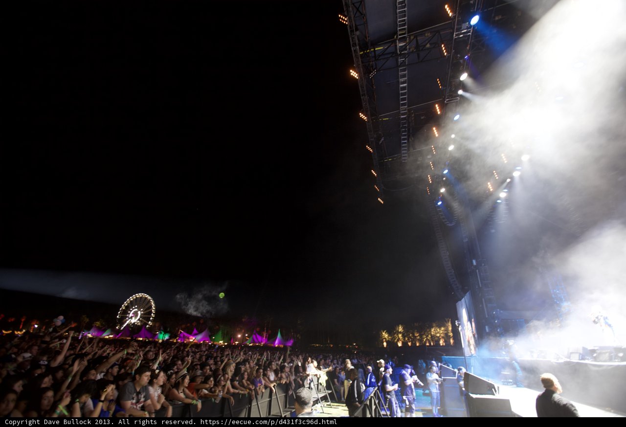 Bright Lights and a Boisterous Crowd at Coachella