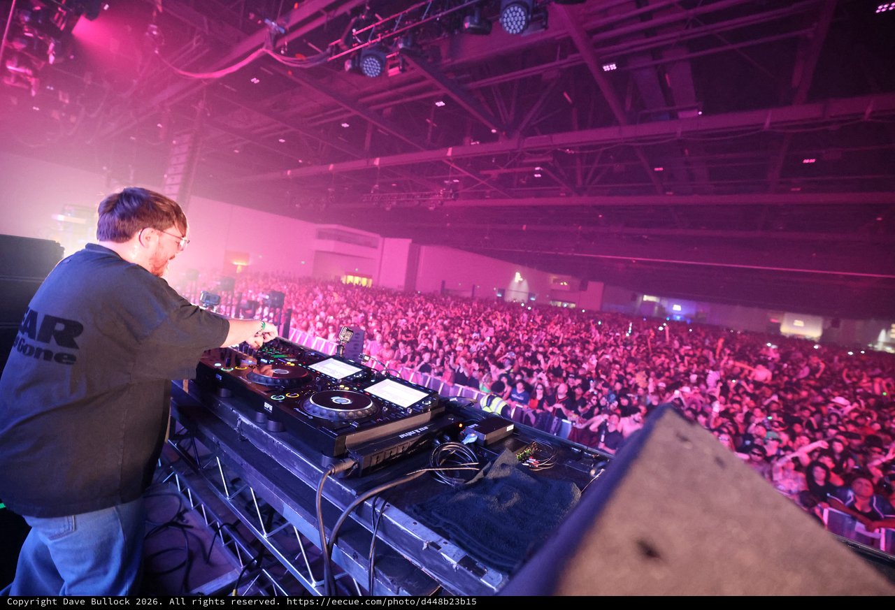 DJ Commands Massive Crowd at Wobbleland Festival 2026