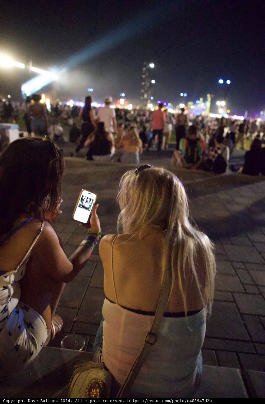 Capturing the Coachella Vibe: Festival Nights and Neon Lights