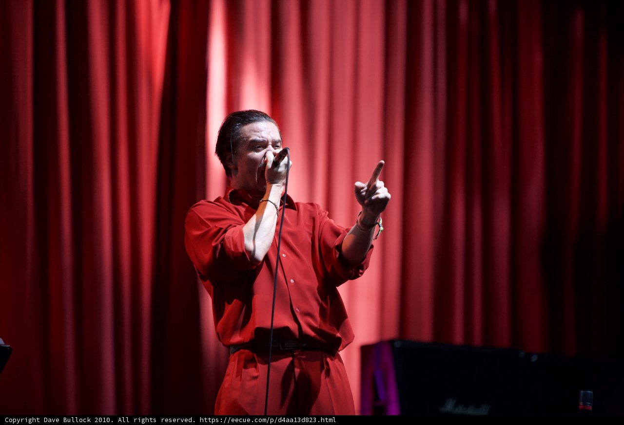 Mike Patton's Electrifying Solo Performance