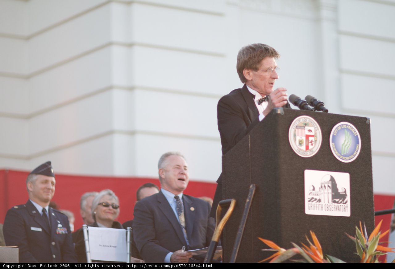 Addressing the Crowd at 2006 Press Conference