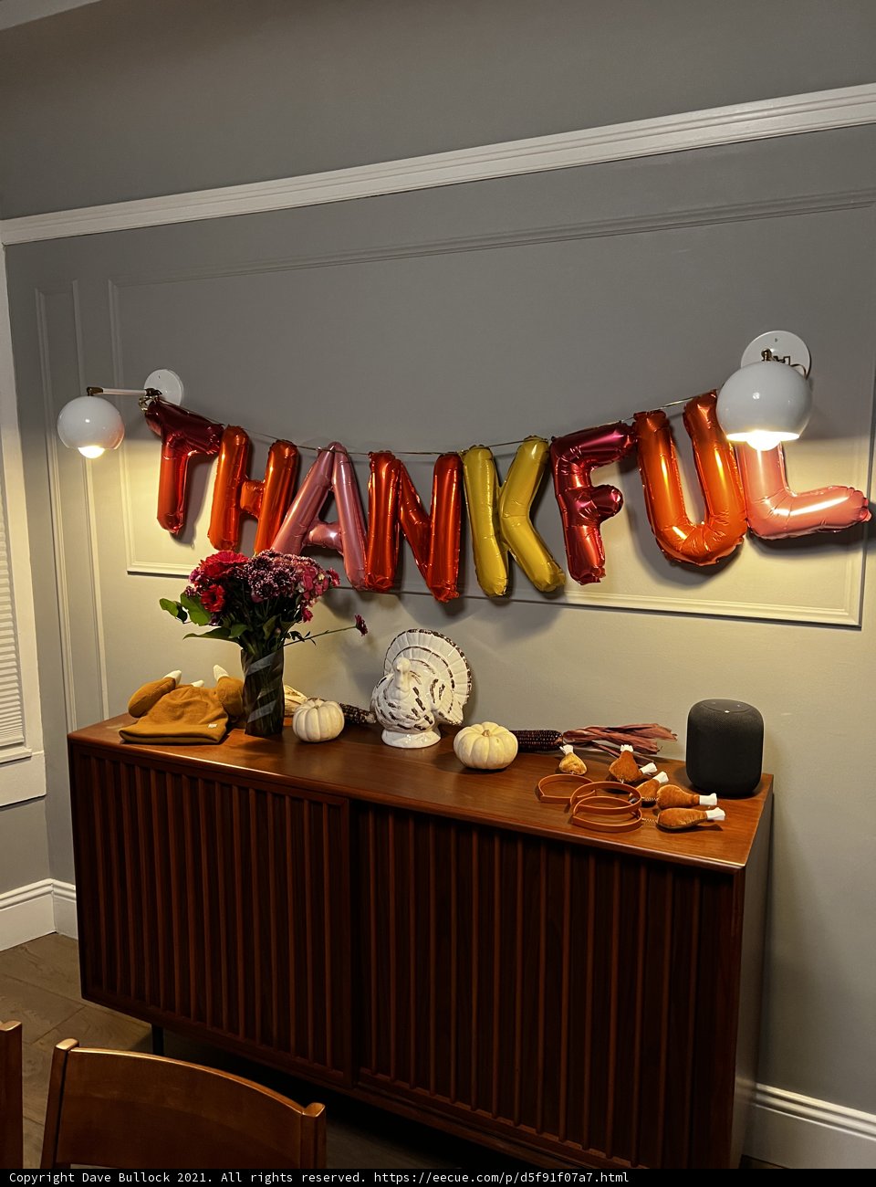 A Serene Thanksgiving Setting