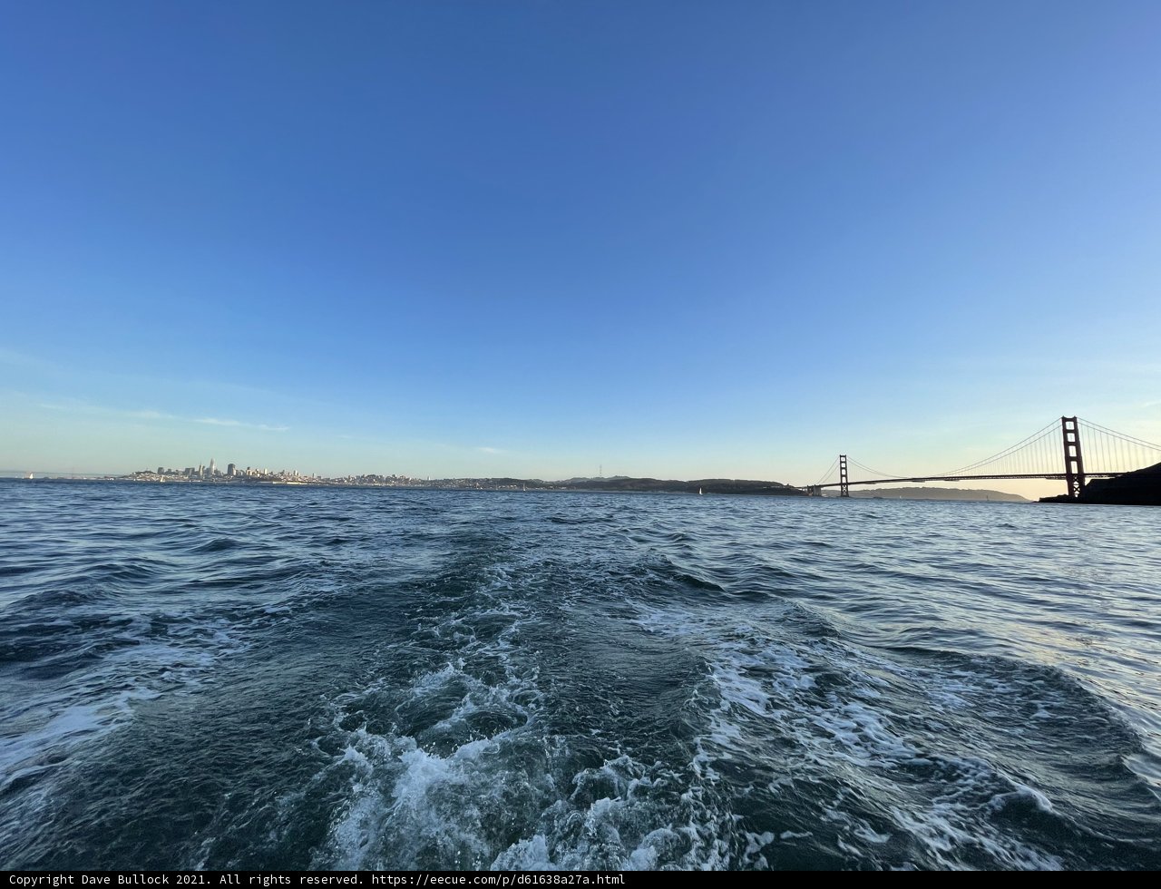 Golden Gate Bridge: Connecting Sky and Sea