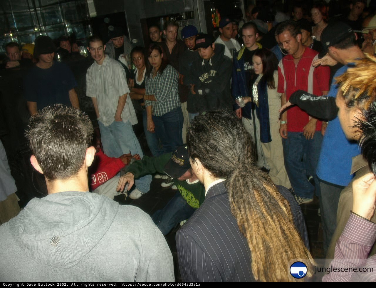 Dreadlocked Man Draws a Crowd