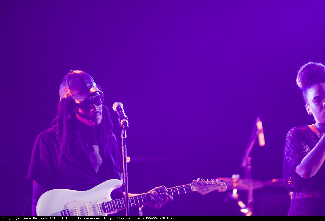 Solange Guitarist Dreadlocks Cap White Stratocaster Backing Vocalist Purple