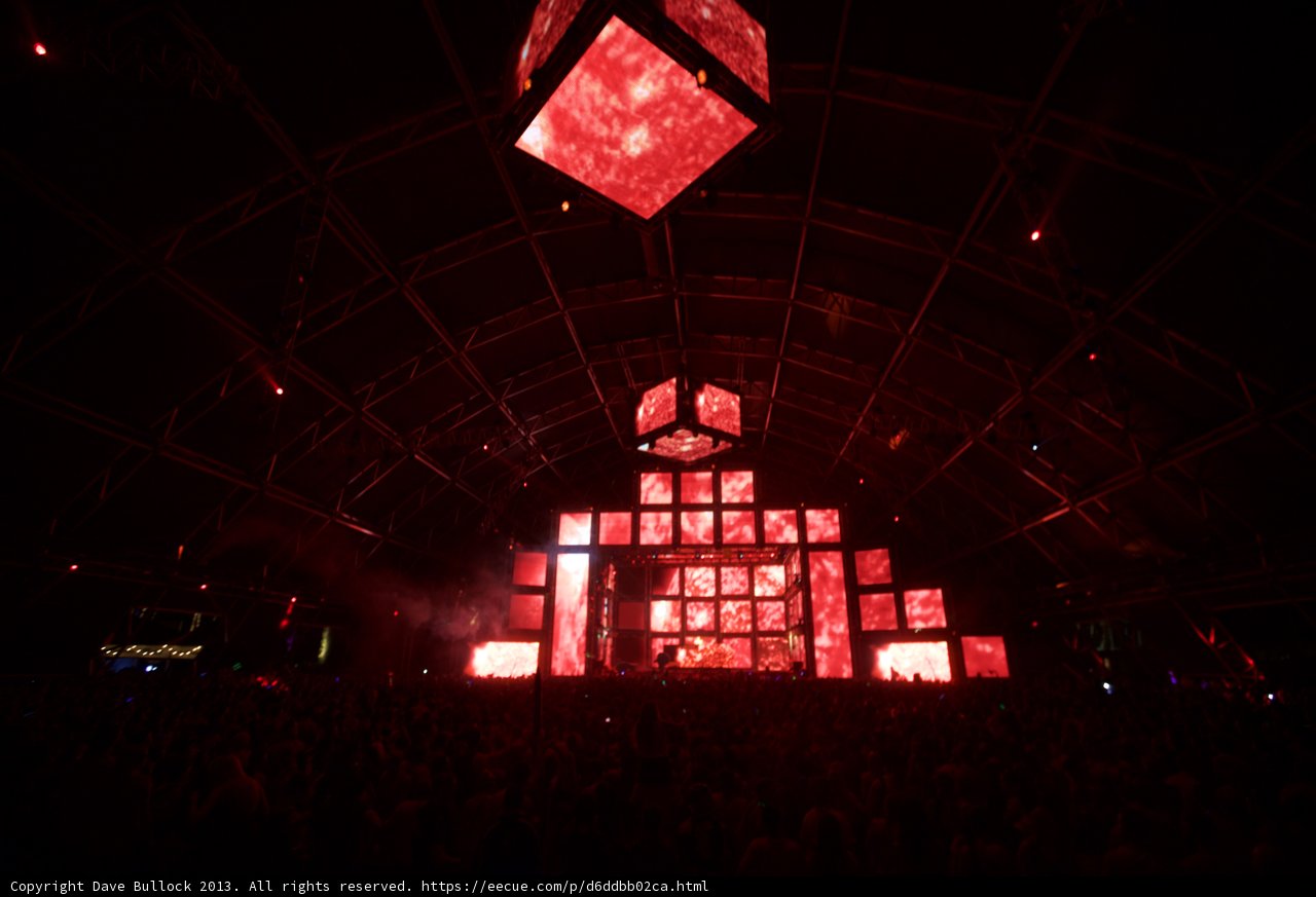 Illuminated Cube Takes Over Coachella Stage