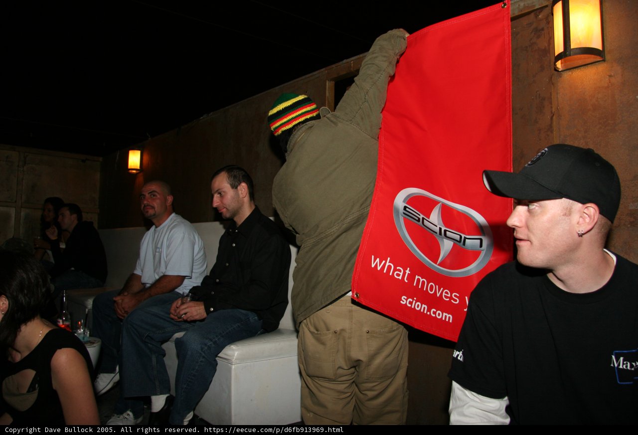 Red Flag in the Urban Pub
