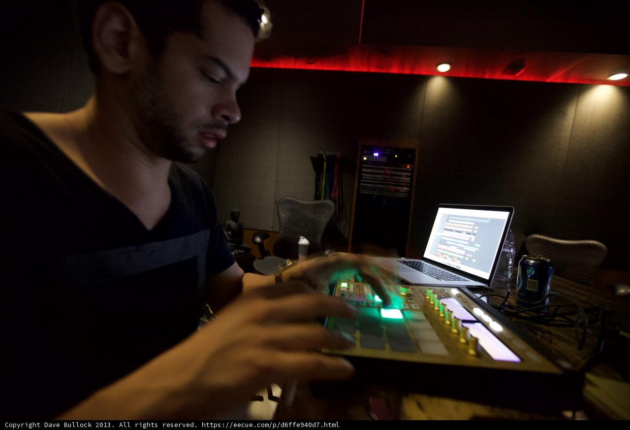 Mixing Tracks with Tech