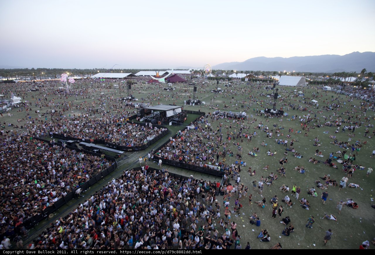 Coachella 2011: The Thrilling Sunday Concert Crowds