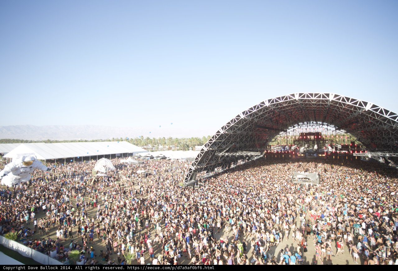 Coachella Crowd Goes Wild During Epic Concert