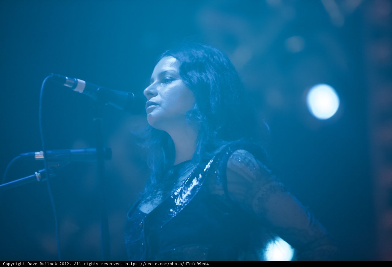 Hope Sandoval rocks the crowd at Coachella