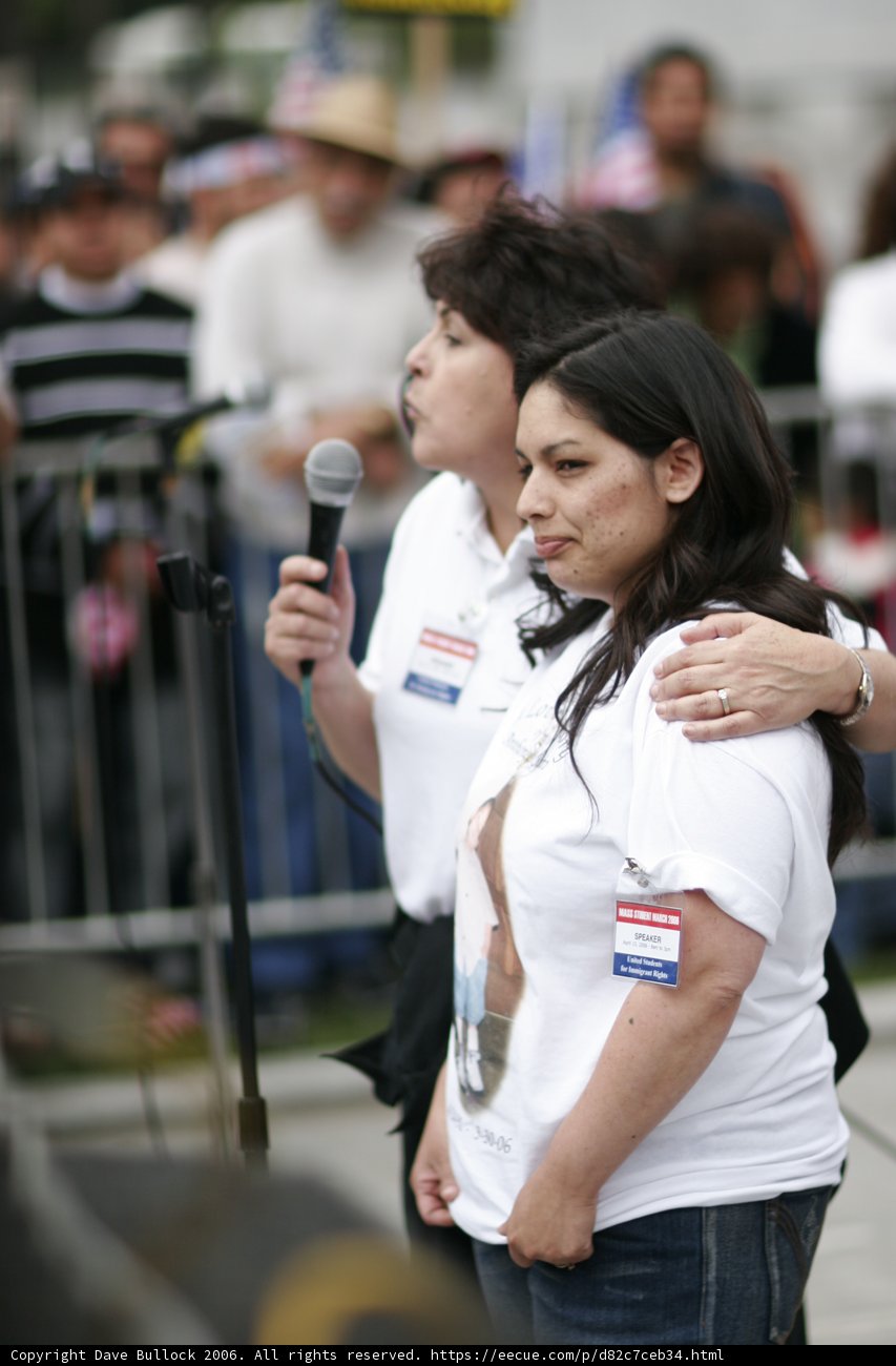 Women Empowering the Crowd