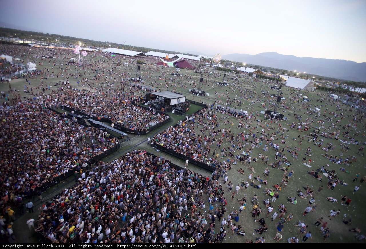 Coachella 2011: A Sea of Fans
