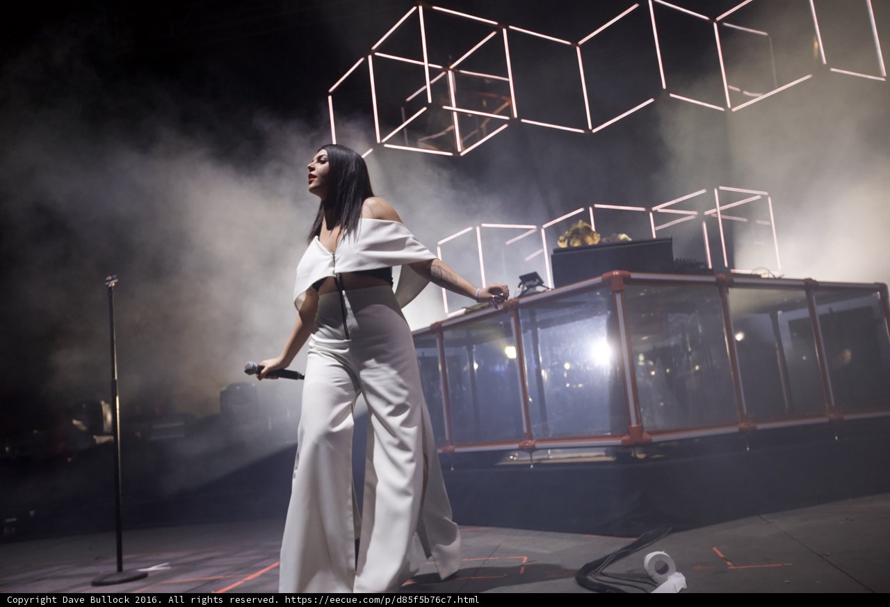 Solo Performance in White