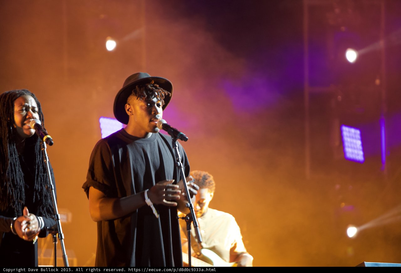 Solange Band Dreadlocks Vocalist Hat Singing Bassist LED Panel Orange Purple
