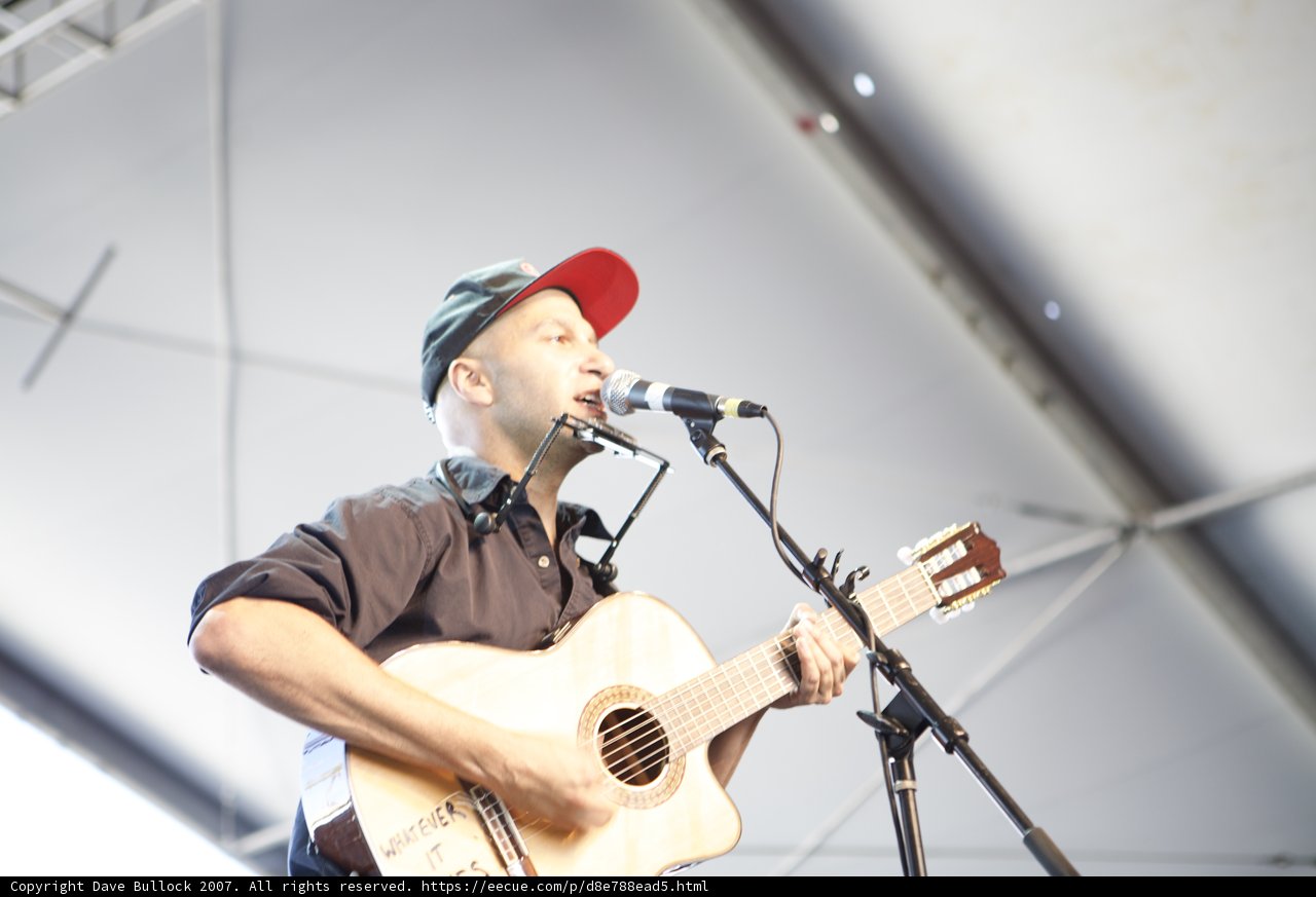 Tom Morello's Electrifying Solo Performance