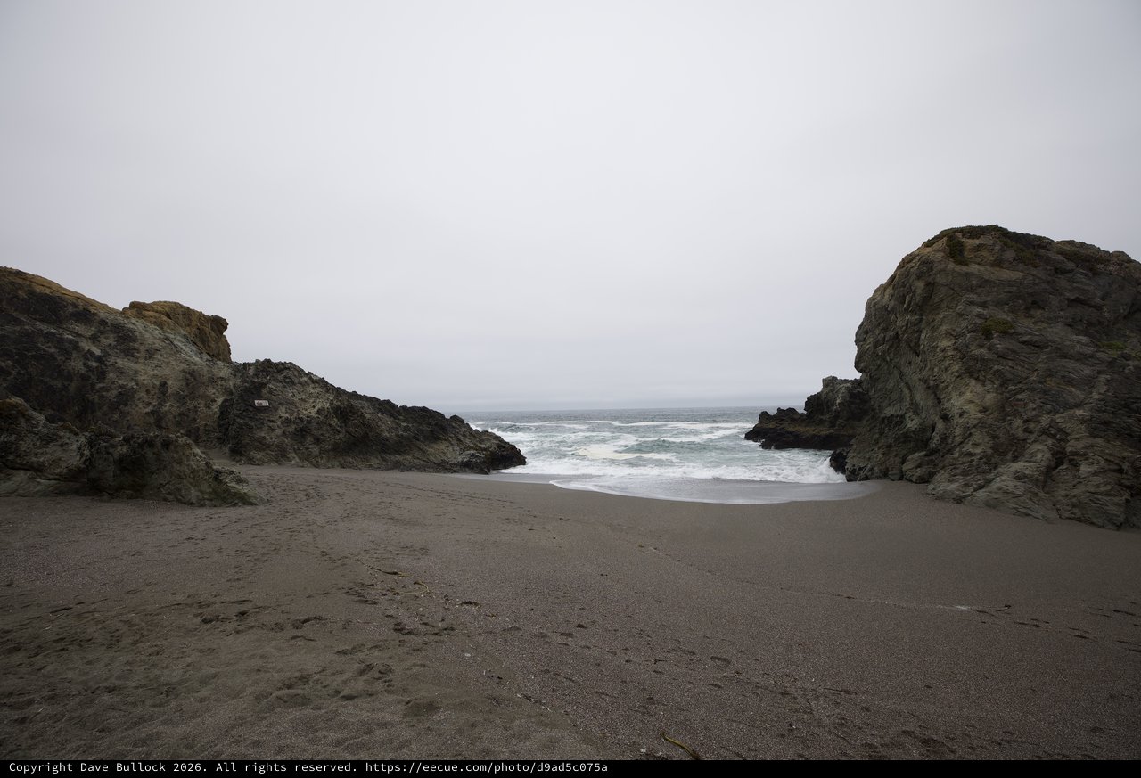 Rocky Cove Gateway to the Pacific Ocean