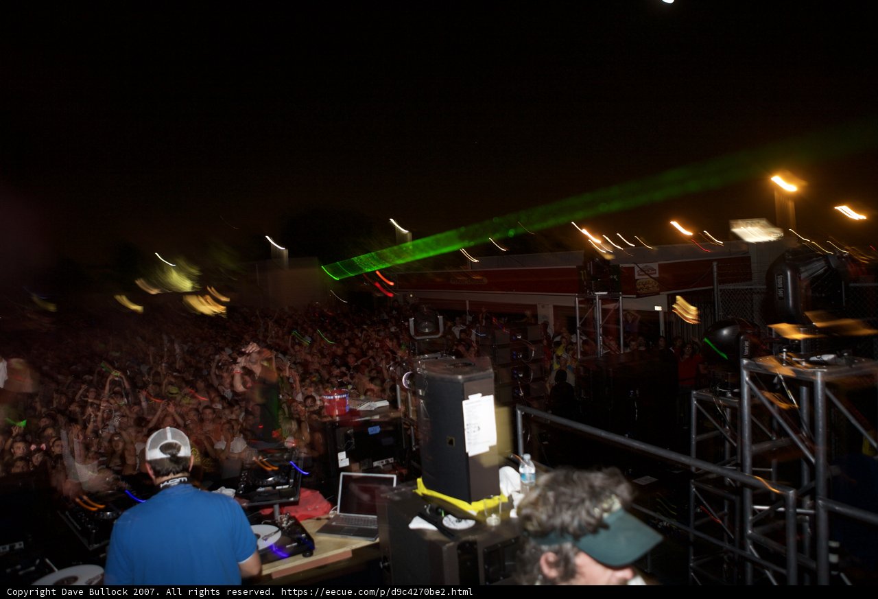 EDC 2007: Swept Away by the Crowd