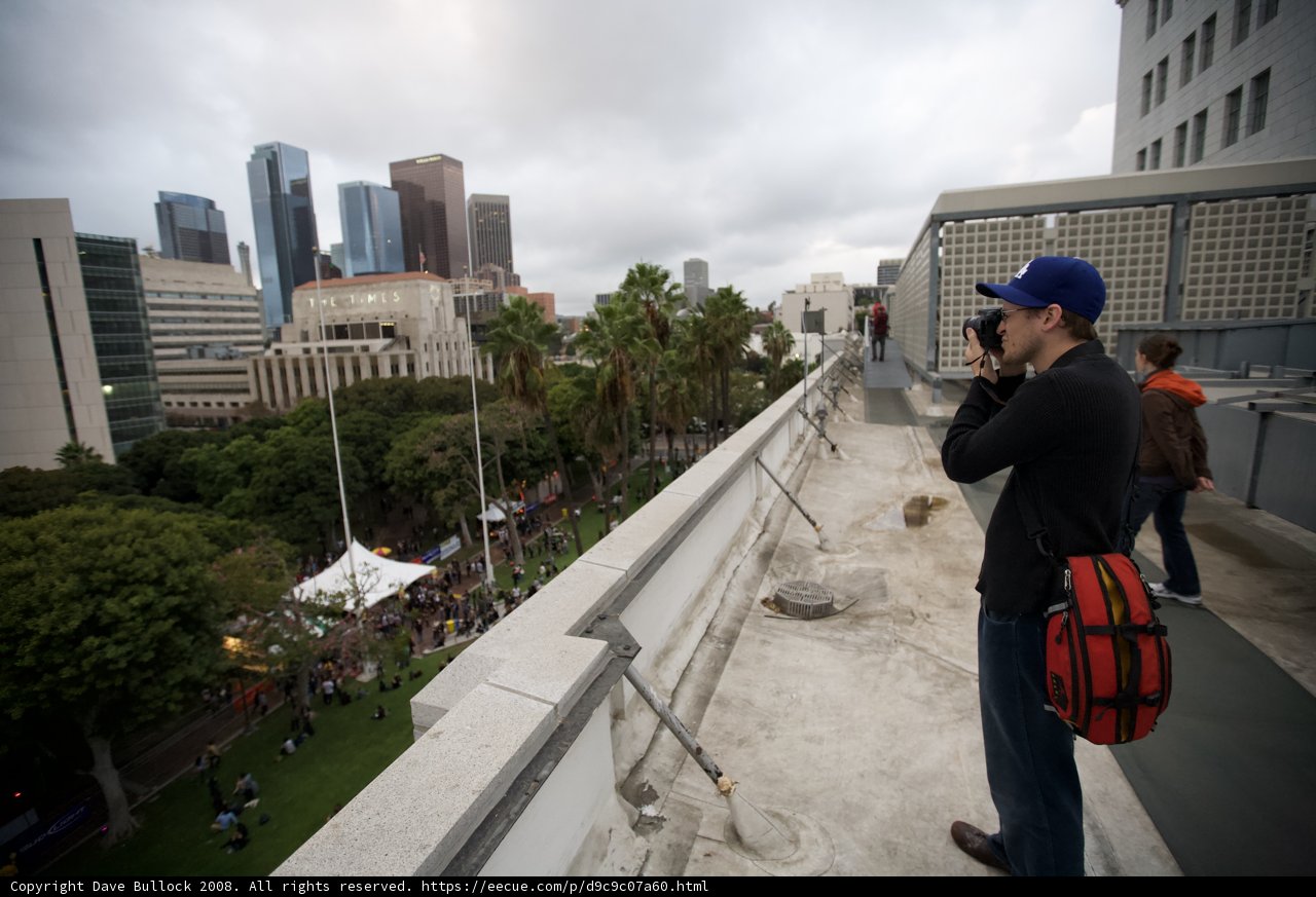 Capturing the Urban Skyline