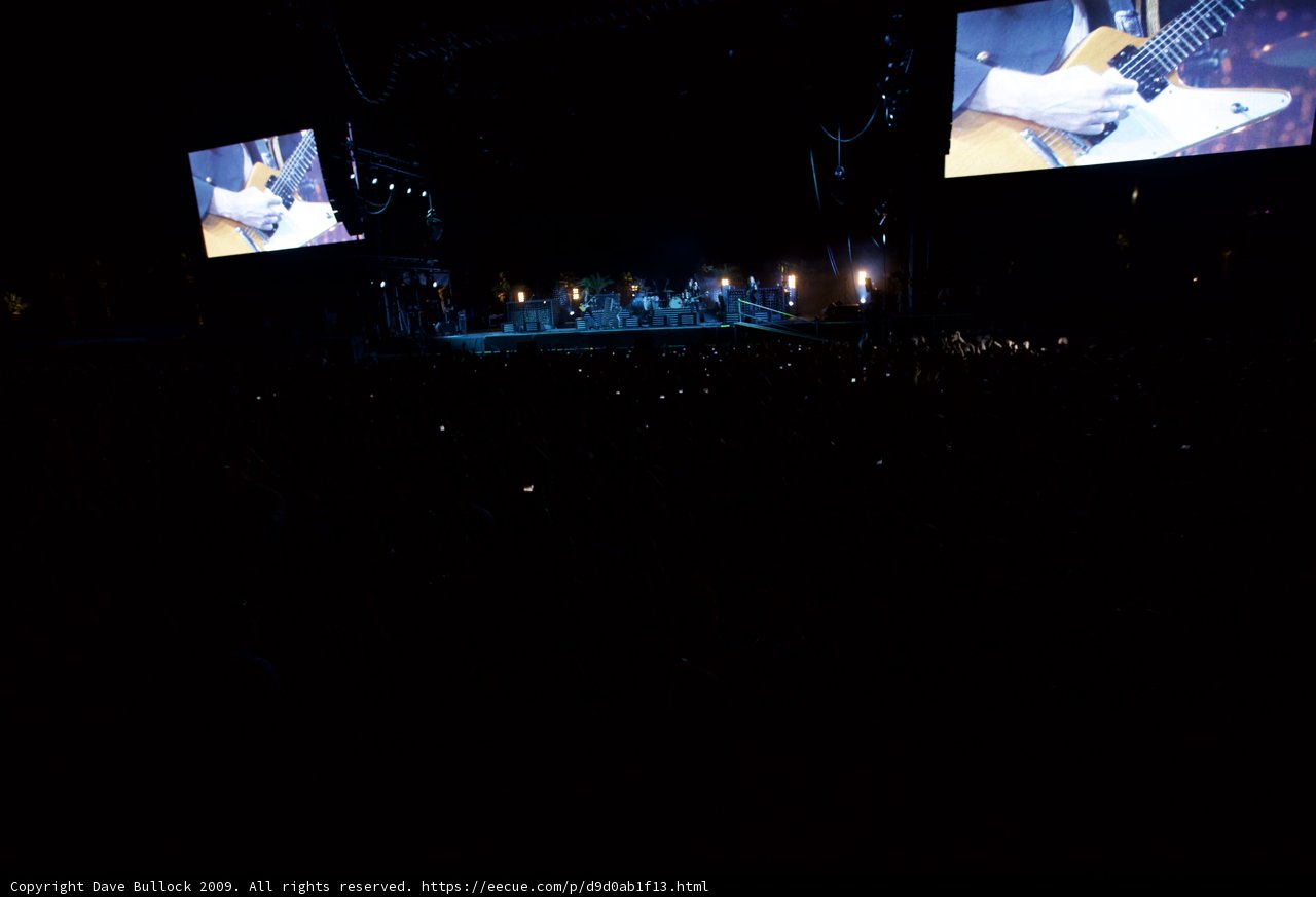 Coachella 2009: Crowds Indulge in a Cinematic Concert Experience