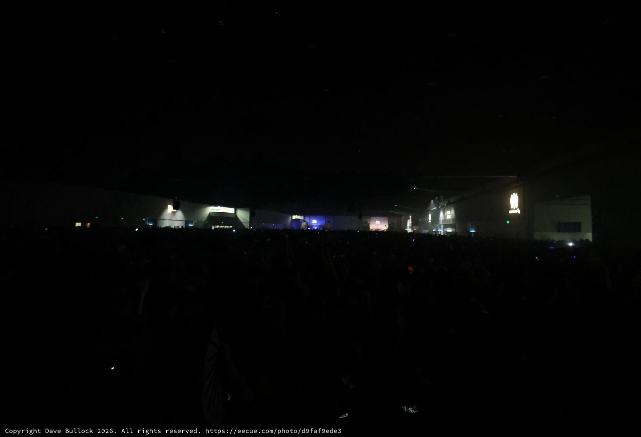 Massive Crowd Engulfed in Darkness at Wobbleland 2026