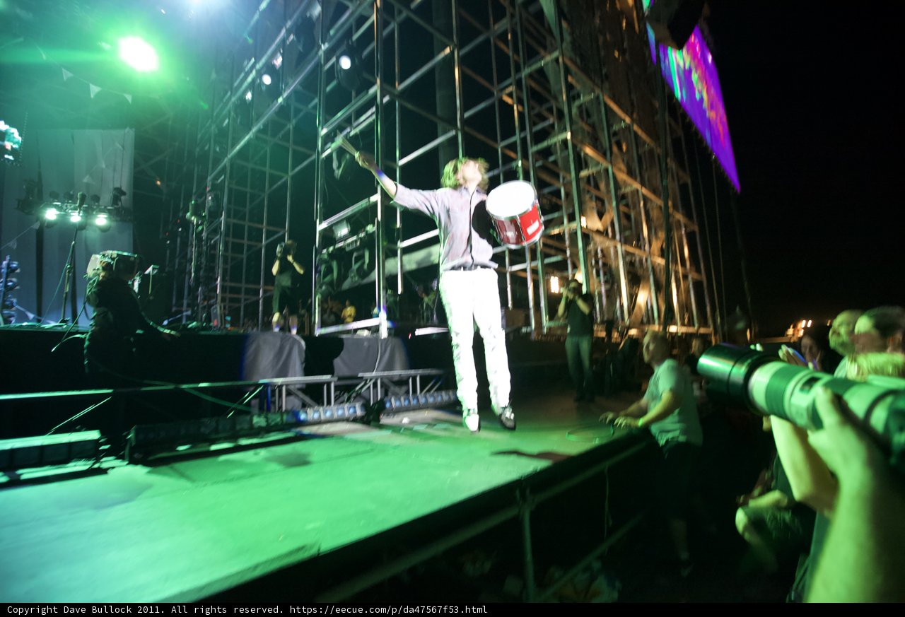 Frisbee on Stage