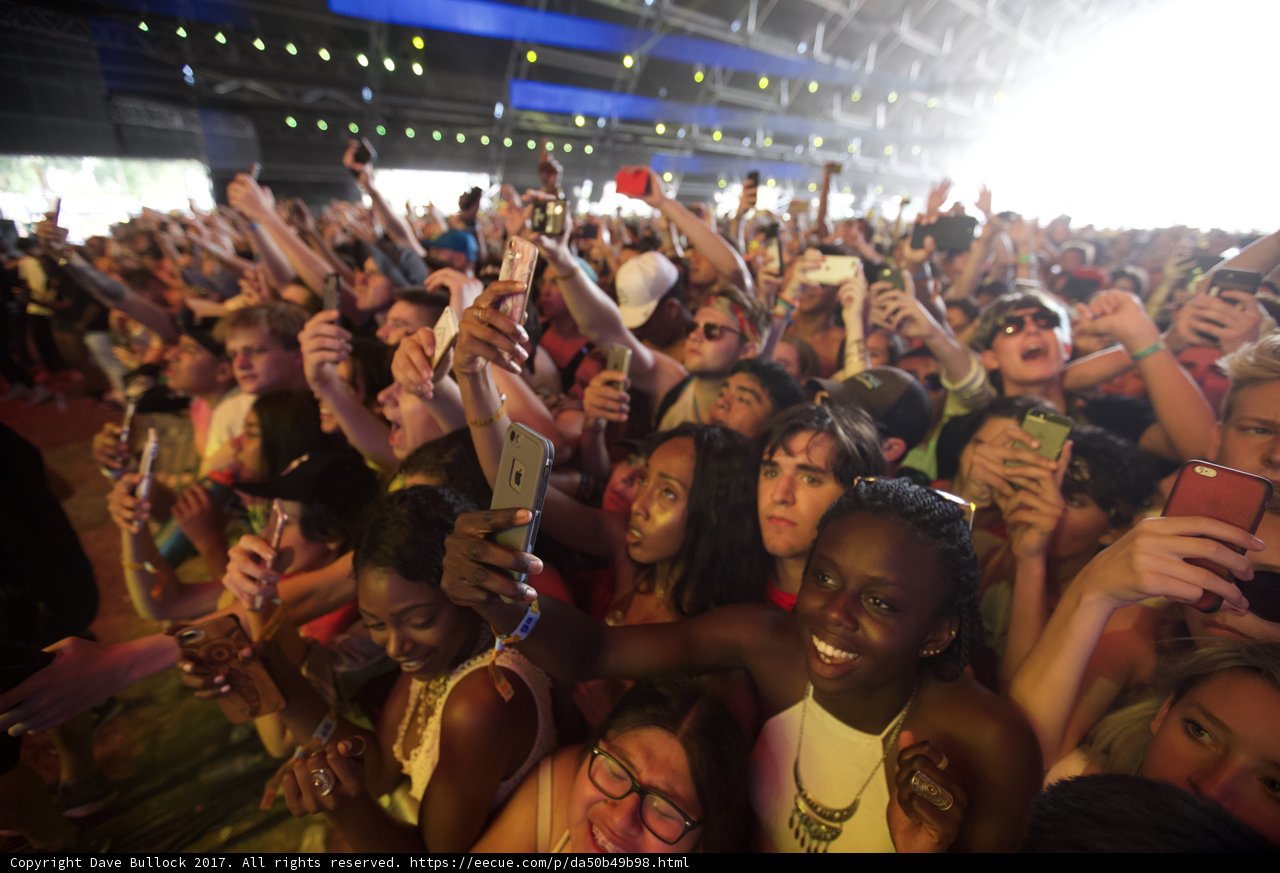 Phone-obsessed Crowd at Coachella Concert