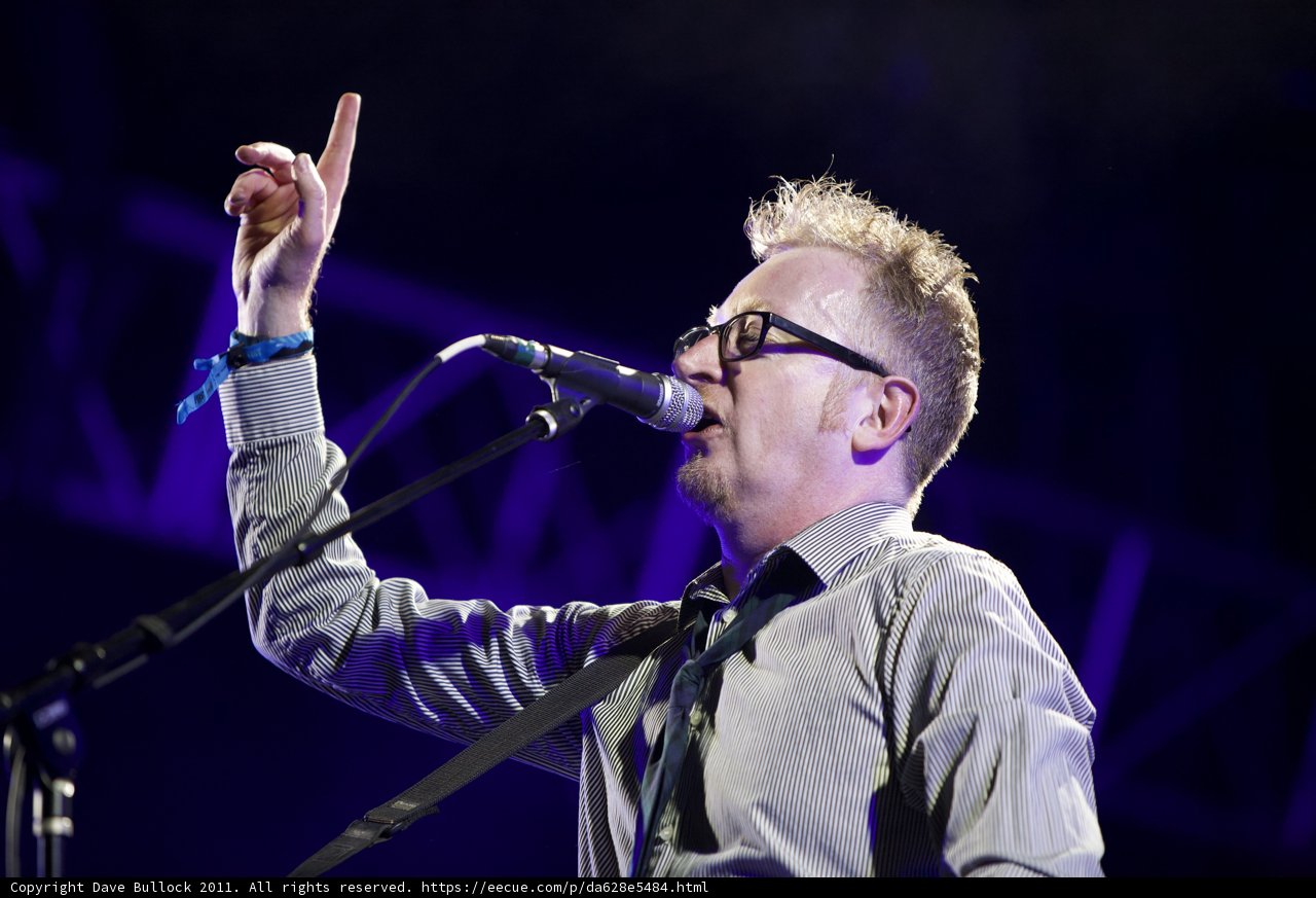 Singing Sensation Takes the Stage