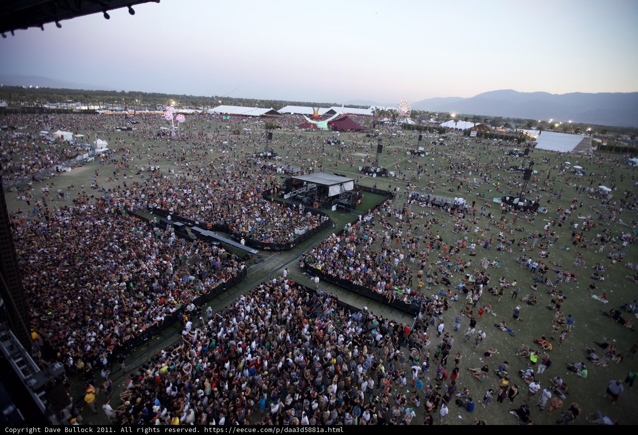 Sunday at Coachella: A Sea of Fans