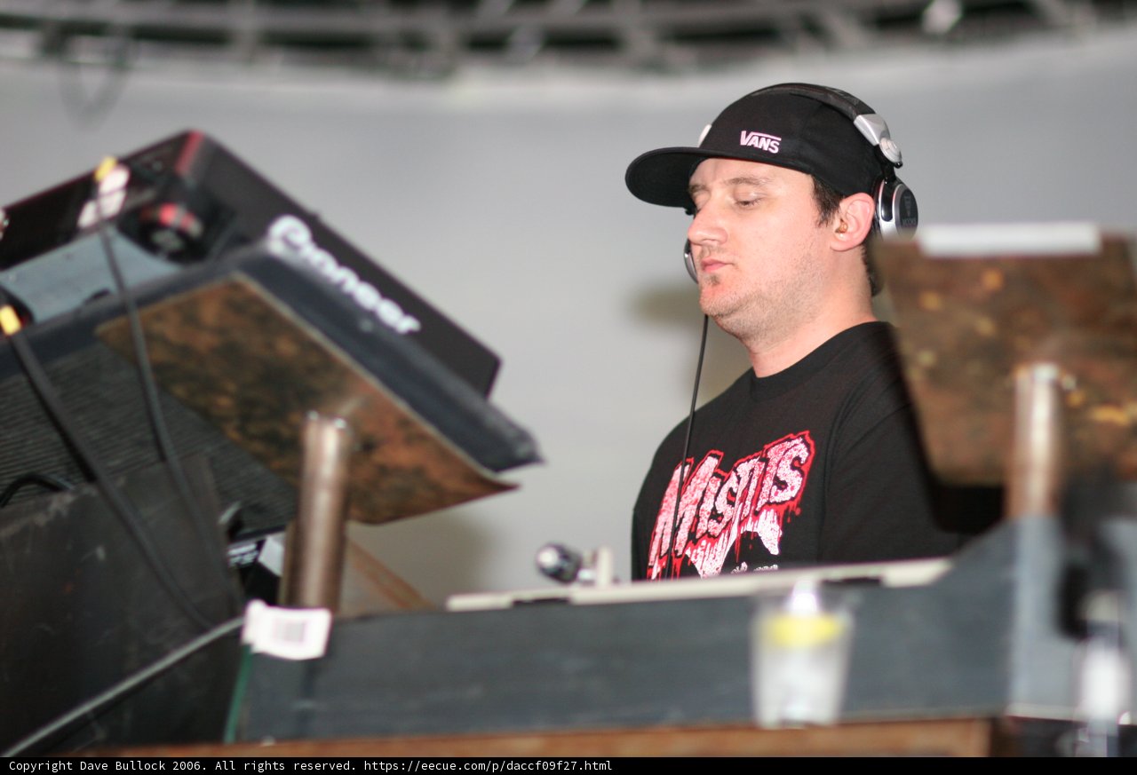 Keyboard Deejay