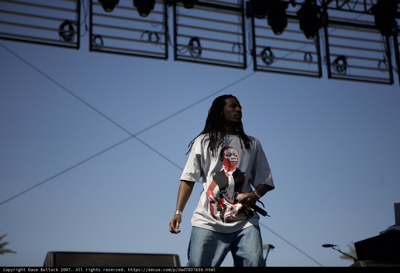 Dreadlocked Entertainer Shreds on Guitar