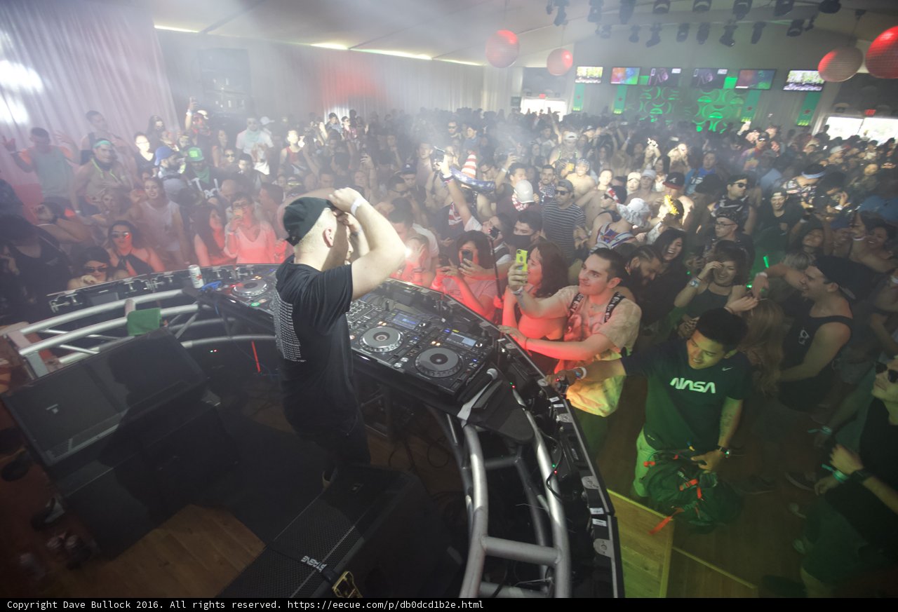 DJ PV Nova Entertains Crowd at Coachella 2016